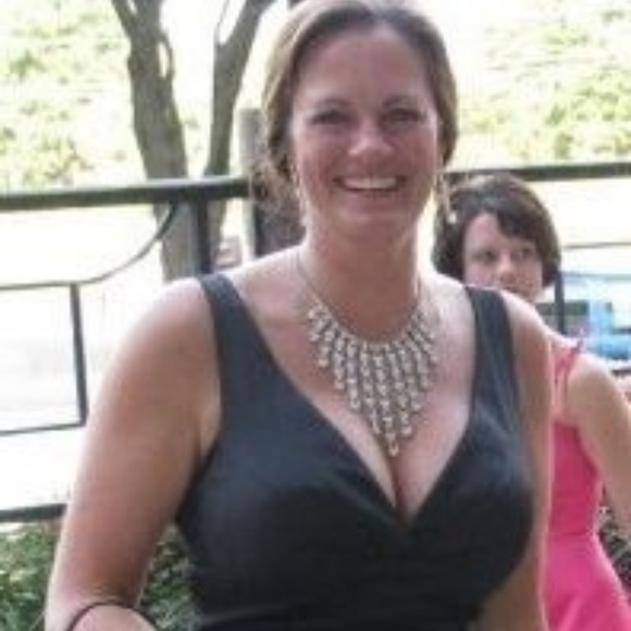 Meet your Posher, Anne - Picture 2 of 6